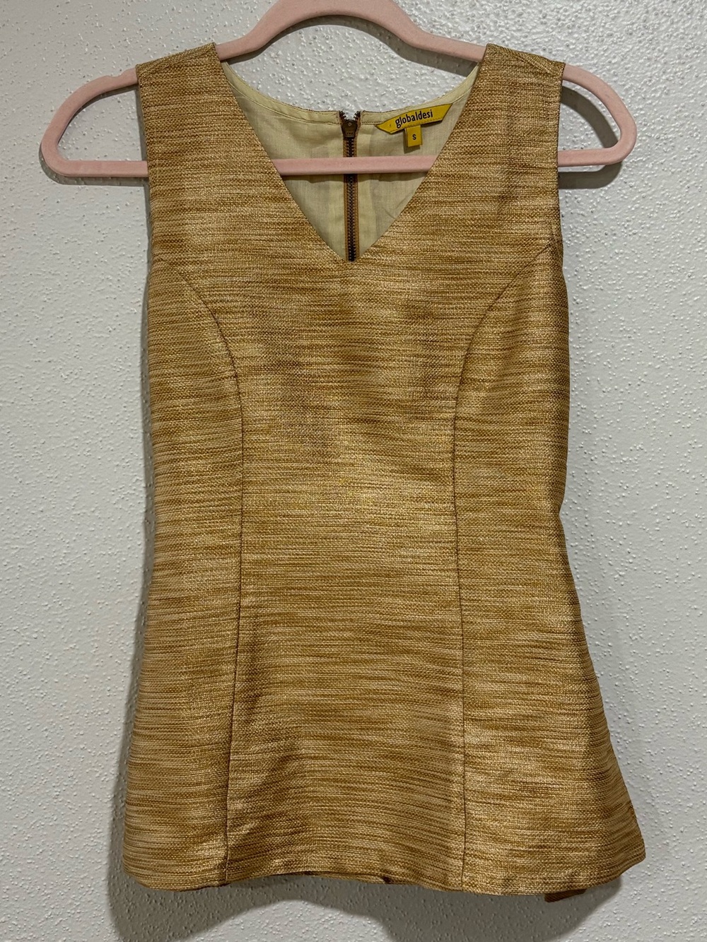Global Desi Gold Textured Peplum Top Size Small Sleeveless V-Neck